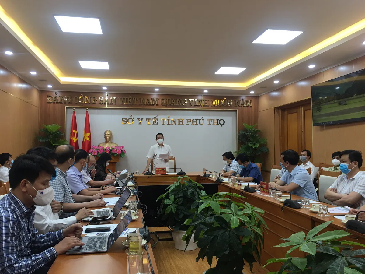 Bộ Y tế kiểm tra khả năng tiếp nhận, điều trị bệnh nhân mắc COVID-19 tại Thái Nguyên, Phú Thọ - Ảnh 3. Bộ Y tế kiểm tra khả năng tiếp nhận, điều trị bệnh nhân mắc COVID-19 tại Thái Nguyên, Phú Thọ - Ảnh 3.