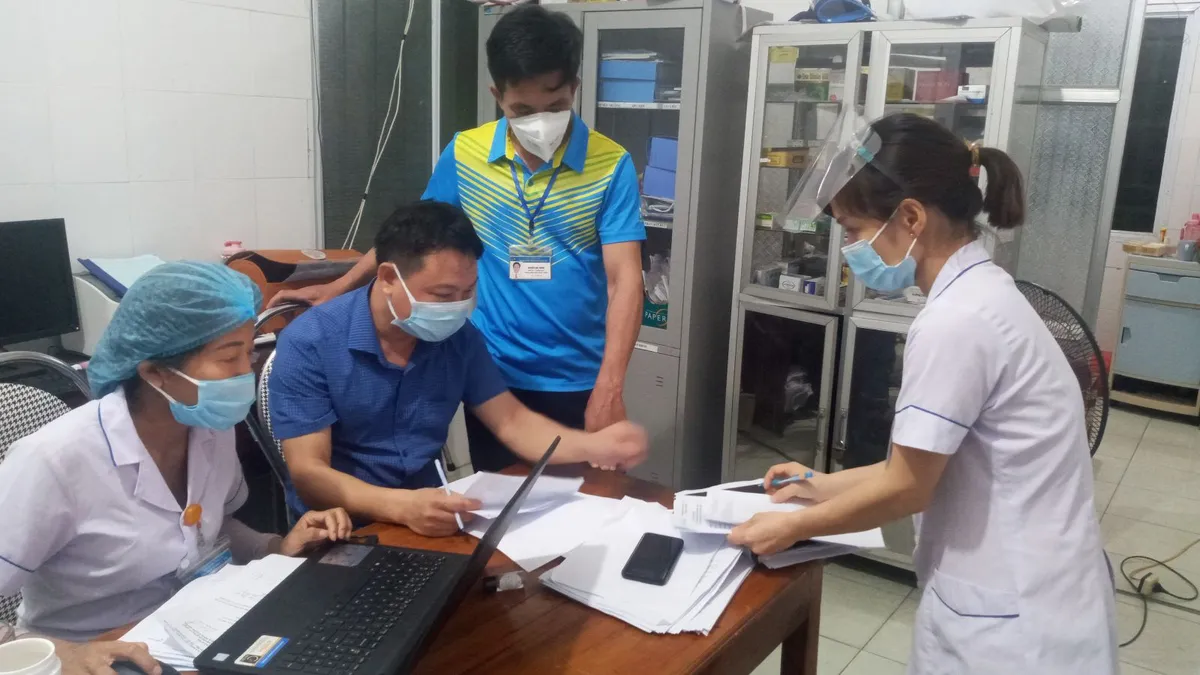 Hà Tĩnh: Phong tỏa 150 hộ dân tại thôn Trung Hòa, huyện Thạch Hà - Ảnh 1. Hà Tĩnh: Phong tỏa 150 hộ dân tại thôn Trung Hòa, huyện Thạch Hà - Ảnh 1.