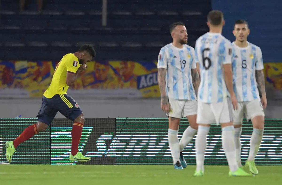 Neymar tỏa sáng, Brazil xây chắc ngôi đầu tại vòng loại World Cup 2022 - Ảnh 4. Neymar tỏa sáng, Brazil xây chắc ngôi đầu tại vòng loại World Cup 2022 - Ảnh 4.