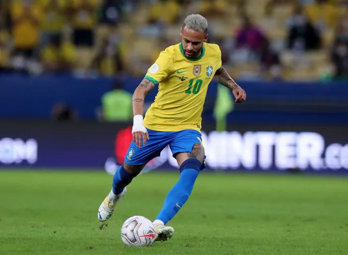 Neymar bật khóc khi Brazil thất bại tại chung kết Copa America 2021 - Ảnh 3. Neymar bật khóc khi Brazil thất bại tại chung kết Copa America 2021 - Ảnh 3.