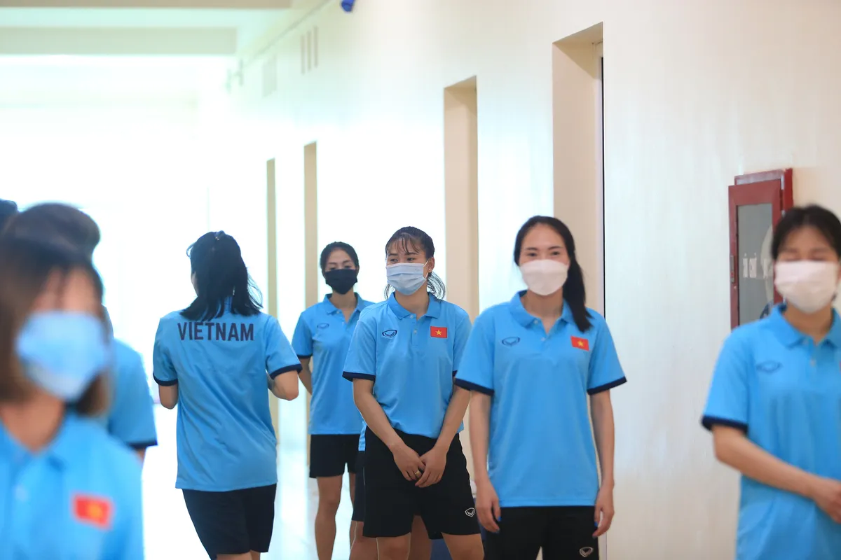 ĐT nữ Việt Nam kiểm tra y tế theo quy định trong ngày đầu hội quân - Ảnh 10. ĐT nữ Việt Nam kiểm tra y tế theo quy định trong ngày đầu hội quân - Ảnh 10.
