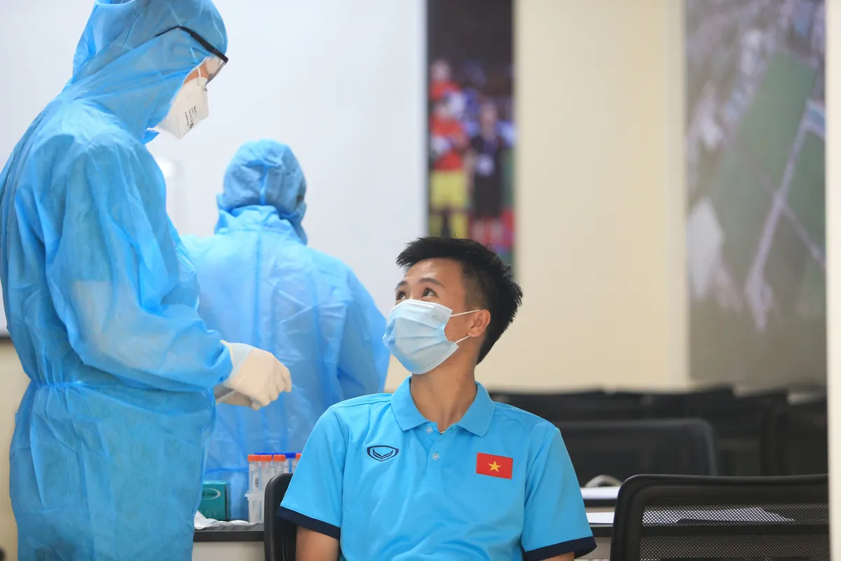 ĐT nữ Việt Nam kiểm tra y tế theo quy định trong ngày đầu hội quân - Ảnh 15. ĐT nữ Việt Nam kiểm tra y tế theo quy định trong ngày đầu hội quân - Ảnh 15.