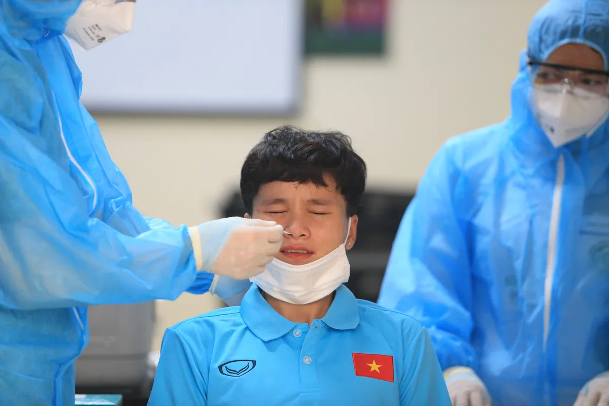 ĐT nữ Việt Nam kiểm tra y tế theo quy định trong ngày đầu hội quân - Ảnh 7. ĐT nữ Việt Nam kiểm tra y tế theo quy định trong ngày đầu hội quân - Ảnh 7.
