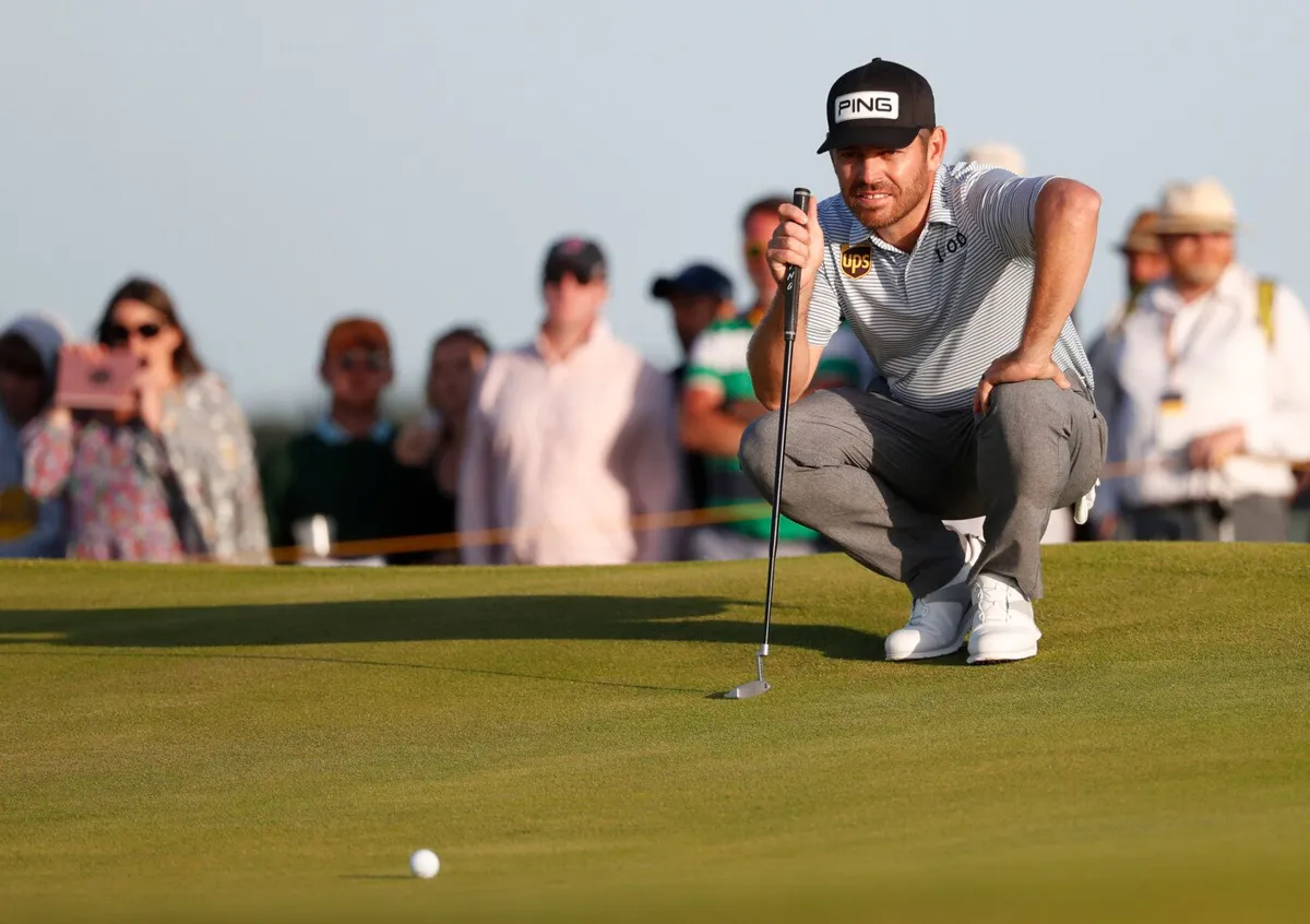 V&ograve;ng 3 giải golf The Open Championship: Louis Oosthuizen tiếp tục dẫn đầu - Ảnh 2.