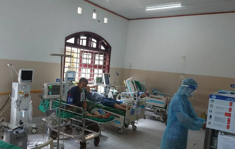 Đồng Nai nỗ lực giảm bệnh nhân nặng, tăng bệnh viện dã chiến - Ảnh 2.
