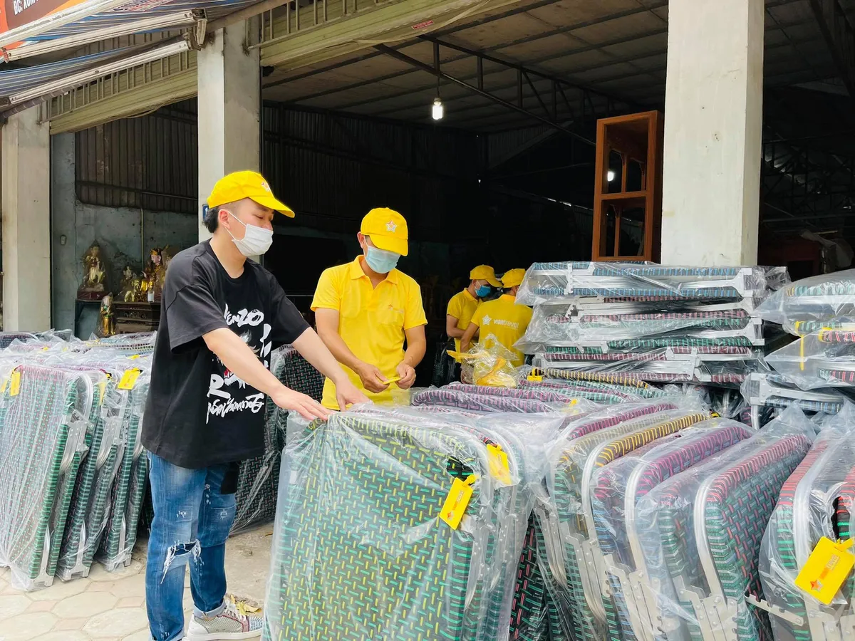 Tùng Dương kêu gọi hơn 3 tỷ ủng hộ TP.HCM - Ảnh 1.