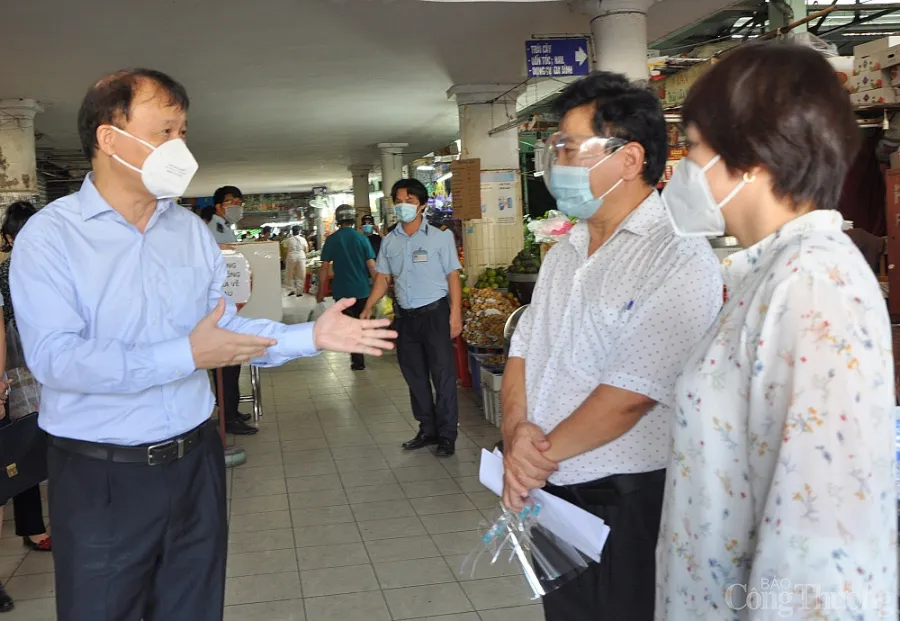 Bộ Công Thương đề nghị TP Hồ Chí Minh nghiên cứu sớm mở thêm chợ truyền thống - Ảnh 2.