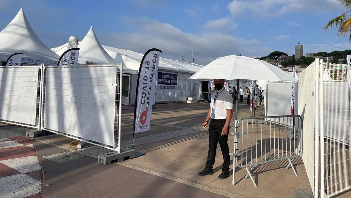 Li&ecirc;n hoan phim Cannes 2021 đ&atilde; chi 1 triệu USD cho x&eacute;t nghiệm COVID-19 - Ảnh 1.