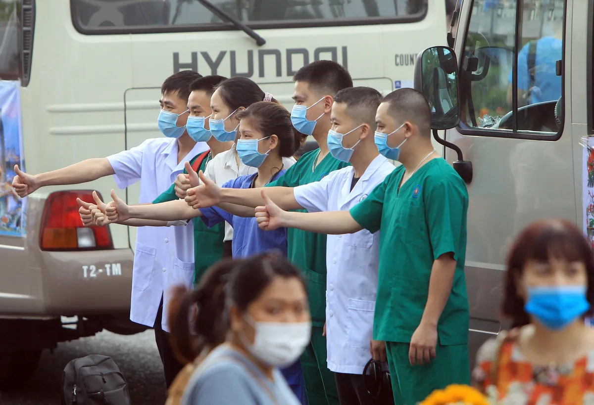 ĐBQH TP Hồ Ch&iacute; Minh: Kh&ocirc;ng thể kể xiết tấm l&ograve;ng t&igrave;nh cảm của nh&acirc;n d&acirc;n cả nước - Ảnh 2.