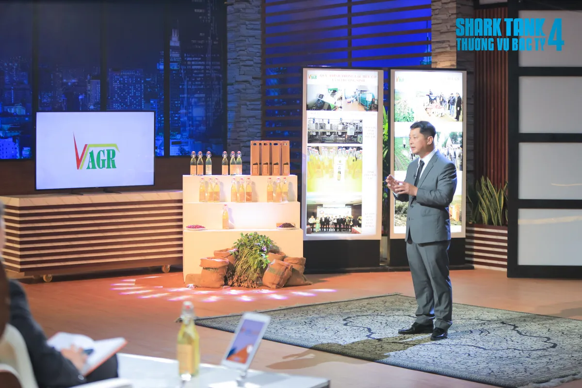 Shark Tank: Bỏ 19 năm làm ở Bộ ra khởi nghiệp, startup được 2 cá mập đầu tư - Ảnh 1.