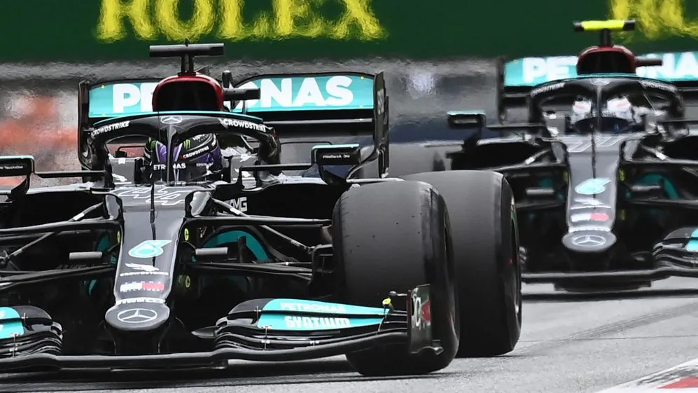 Lewis Hamilton đạt thành tích tốt nhất tại buổi chạy thử GP Áo - Ảnh 1. Lewis Hamilton đạt thành tích tốt nhất tại buổi chạy thử GP Áo - Ảnh 1.