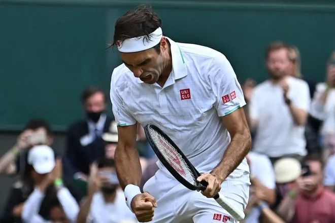 Vượt qua tay vợt chủ nhà, Roger Federer tiến vào vòng 4 Wimbledon 2021 - Ảnh 3. Vượt qua tay vợt chủ nhà, Roger Federer tiến vào vòng 4 Wimbledon 2021 - Ảnh 3.