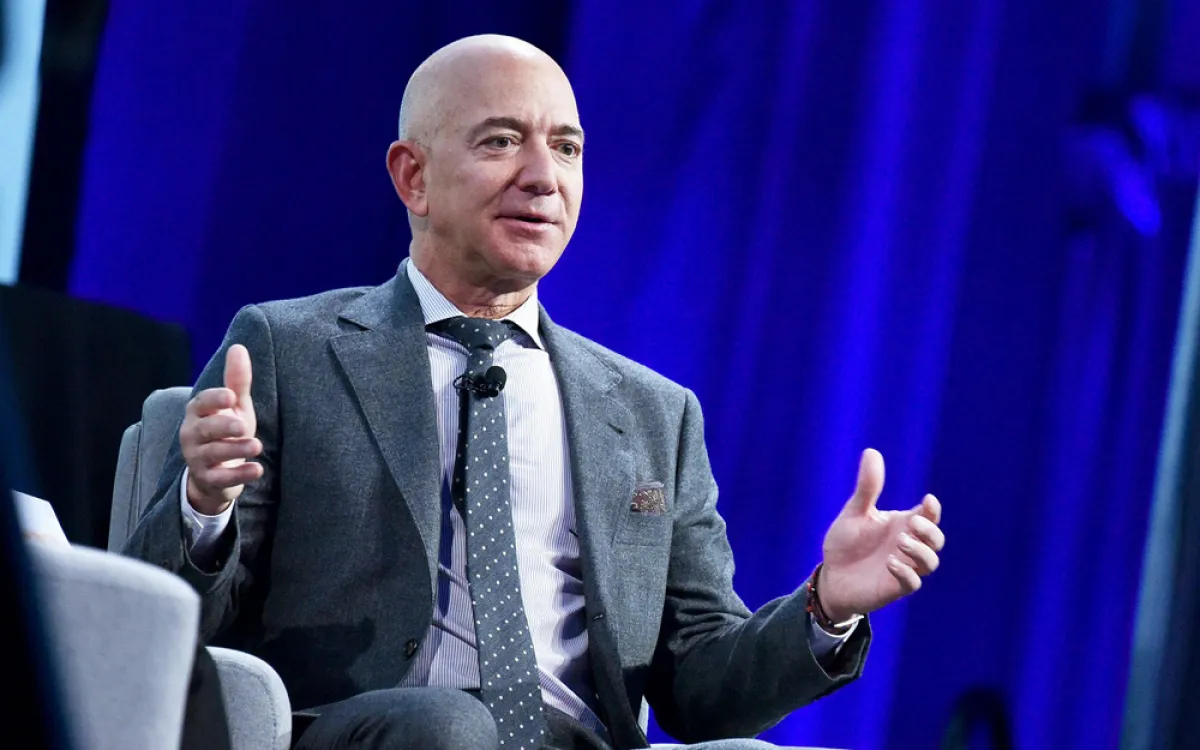 Tỷ phú Jeff Bezos và 27 năm xây dựng đế chế Amazon - Ảnh 1.