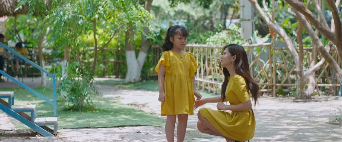 Mùa hoa tìm lại - Tập 20: Thủy vô sinh, bé Ngân nhanh trí nghĩ cách gọi bố Đồng đến giải cứu - Ảnh 2.
