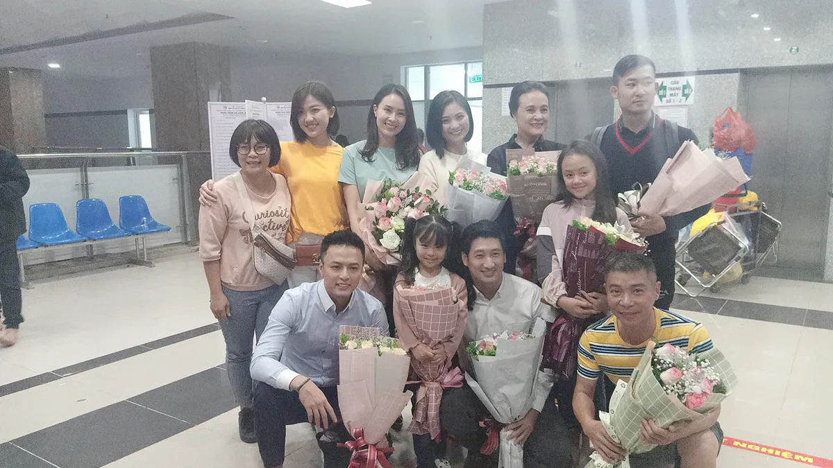 Diễn viên nhí gây sốt từ Hương vị tình thân sang Mùa hoa tìm lại - Ảnh 15.