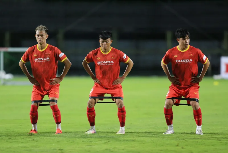 ĐT U22 Việt Nam bắt đầu tập luyện hướng tới Vòng loại U23 châu Á 2022 - Ảnh 2. ĐT U22 Việt Nam bắt đầu tập luyện hướng tới Vòng loại U23 châu Á 2022 - Ảnh 2.