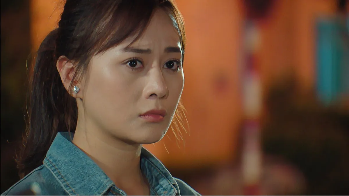 Hương vị t&igrave;nh th&acirc;n phần 2 - Tập 12: Long giở th&iacute;nh cũ giữa chợ, vẫn khiến Nam rung động v&igrave; k&yacute; ức &ugrave;a về? - Ảnh 3.