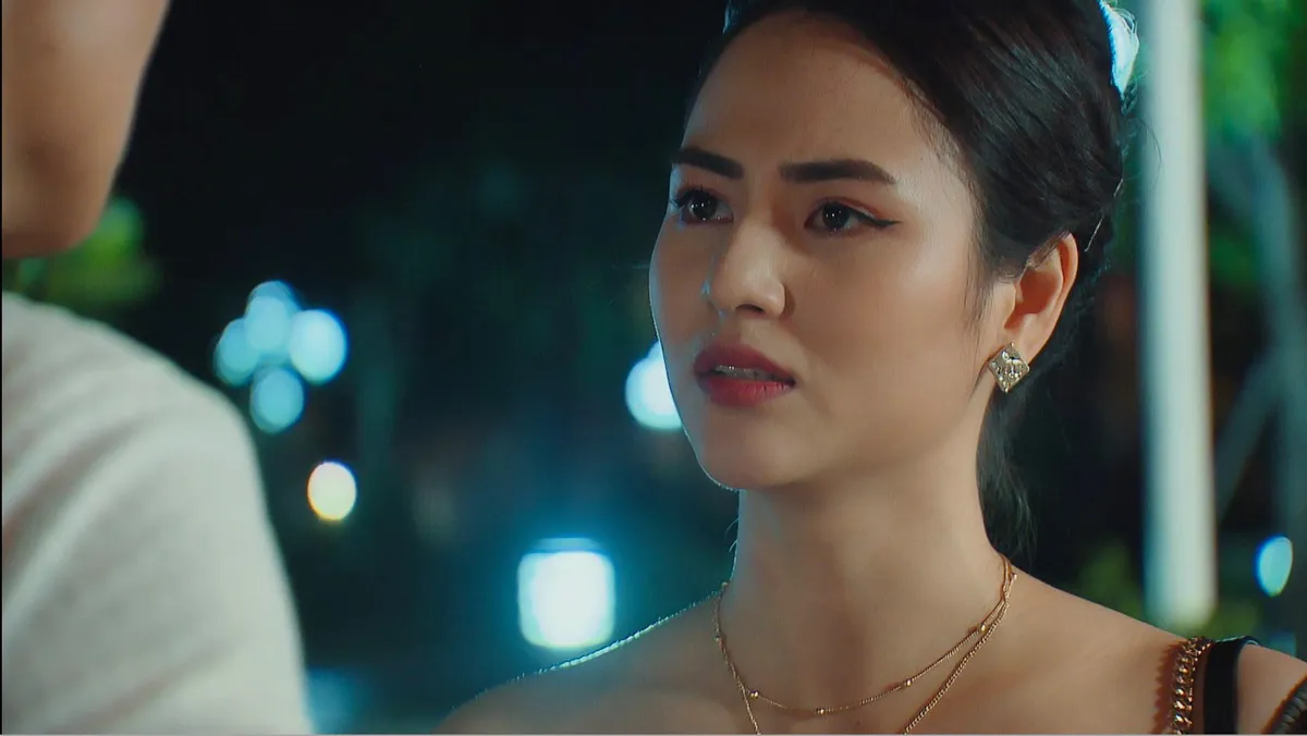 Hương vị t&igrave;nh th&acirc;n phần 2 - Tập 12: Long giở th&iacute;nh cũ giữa chợ, vẫn khiến Nam rung động v&igrave; k&yacute; ức &ugrave;a về? - Ảnh 4.