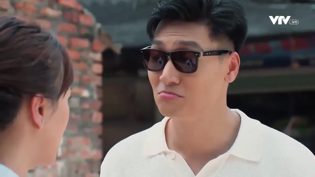 Hương vị t&igrave;nh th&acirc;n phần 2 - Tập 12: Long giở th&iacute;nh cũ giữa chợ, vẫn khiến Nam rung động v&igrave; k&yacute; ức &ugrave;a về? - Ảnh 11.