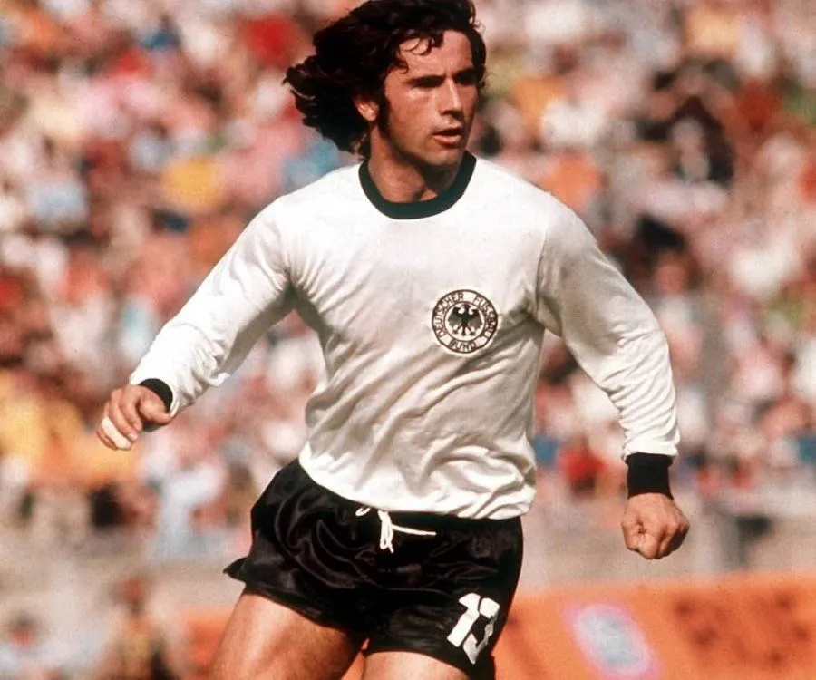 Huyền thoại Gerd Muller qua đời ở tuổi 75 - Ảnh 1. Huyền thoại Gerd Muller qua đời ở tuổi 75 - Ảnh 1.