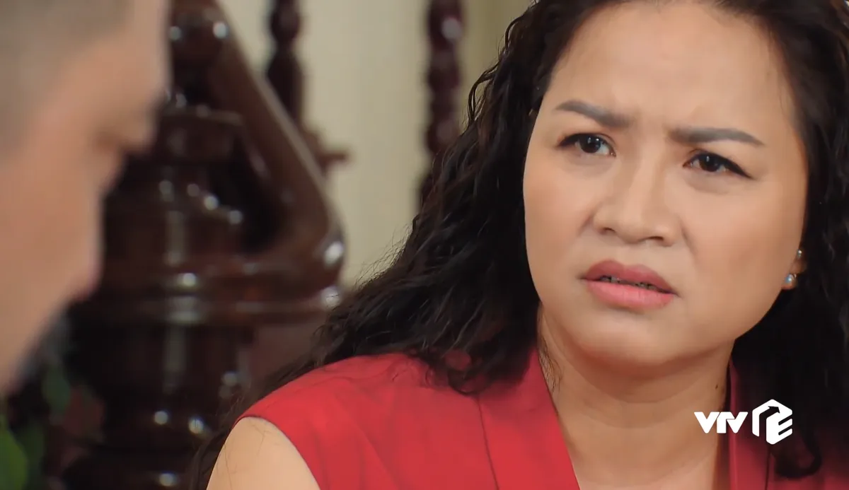 Hương vị t&igrave;nh th&acirc;n phần 2 - Tập 14: Bị đ&ograve;i lại con, b&agrave; Sa khuy&ecirc;n &ocirc;ng Tấn n&ecirc;n lấy vợ mới - Ảnh 3.