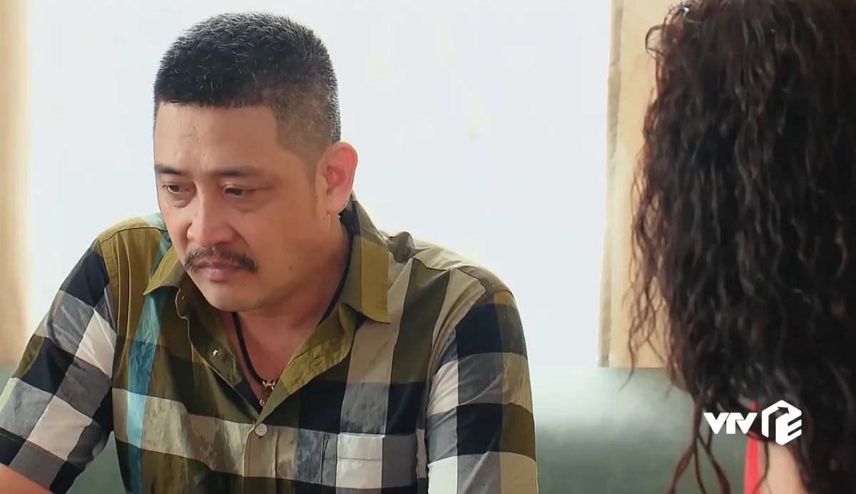 Hương vị t&igrave;nh th&acirc;n phần 2 - Tập 14: Bị đ&ograve;i lại con, b&agrave; Sa khuy&ecirc;n &ocirc;ng Tấn n&ecirc;n lấy vợ mới - Ảnh 2.