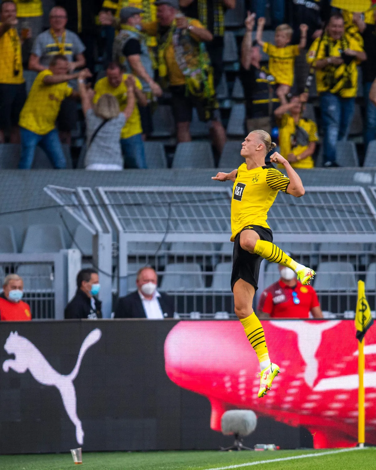 Dortmund 5-2 Frankfurt: Haaland góp công vào 5 bàn thắng - Ảnh 2. Dortmund 5-2 Frankfurt: Haaland góp công vào 5 bàn thắng - Ảnh 2.