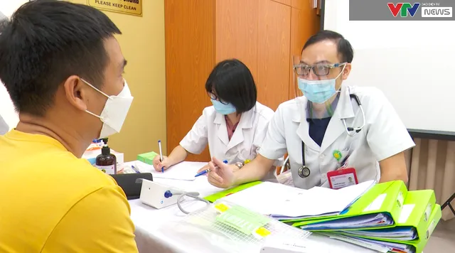 Chính thức tiêm thử nghiệm vaccine ARCT-154 phòng COVID-19 trên 100 tình nguyện viên - Ảnh 1.