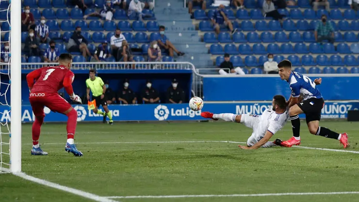 Benzema tỏa sáng, Real Madrid thắng tưng bừng trong ngày mở màn La Liga - Ảnh 2. Benzema tỏa sáng, Real Madrid thắng tưng bừng trong ngày mở màn La Liga - Ảnh 2.
