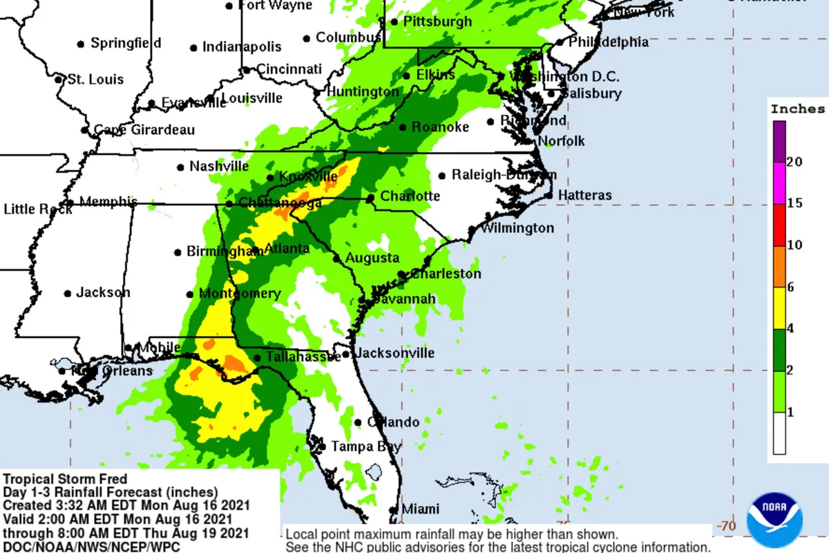 Bão nhiệt đới Fred đổ bộ vào Florida, có nguy cơ gây ra các đợt triều cường nguy hiểm - Ảnh 1.