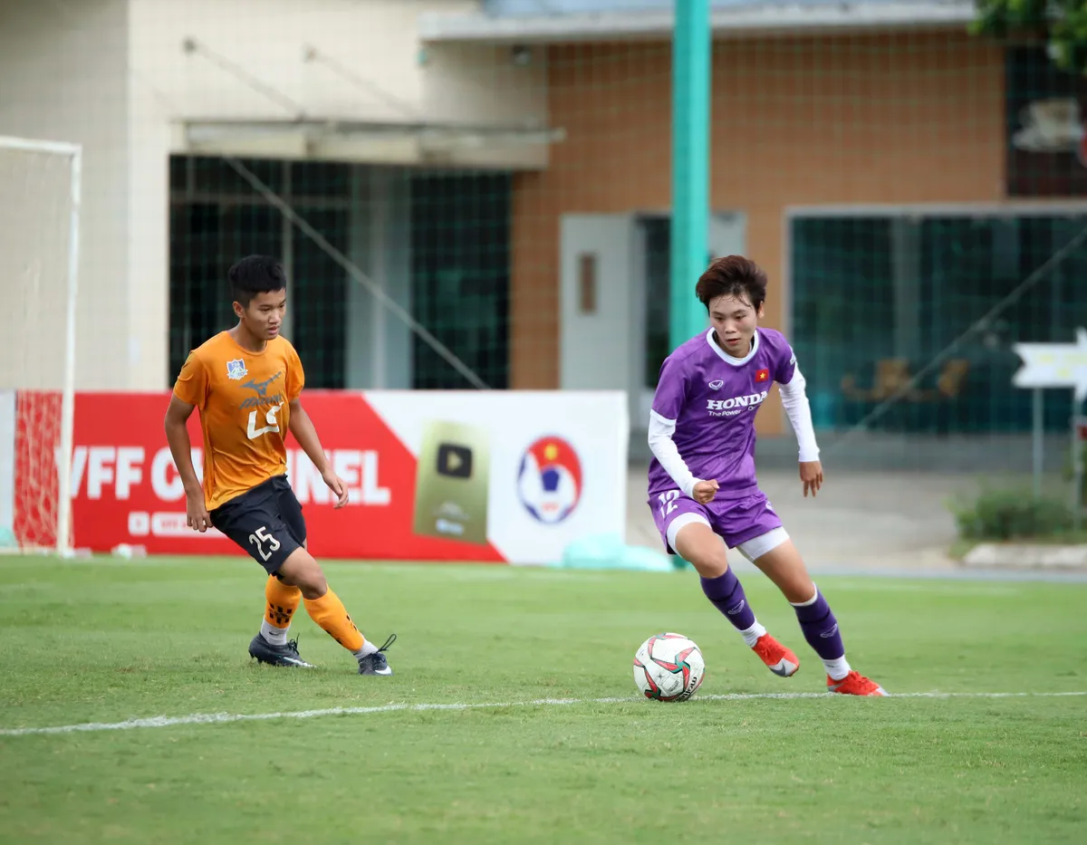 Đấu tập | ĐT nữ QG 2-2 U15 nam Futsal: Giải phóng sức ì, thử thách độ khó về tốc độ - Ảnh 2. Đấu tập | ĐT nữ QG 2-2 U15 nam Futsal: Giải phóng sức ì, thử thách độ khó về tốc độ - Ảnh 2.