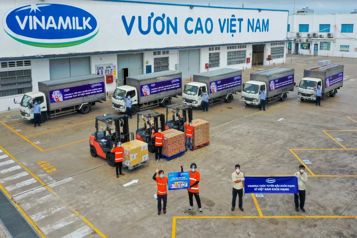 Vinamilk triển khai chương trình hỗ trợ quà tặng để trợ giá mùa dịch lên đến gần 170 tỷ đồng - Ảnh 4.