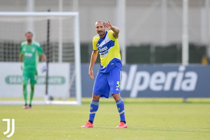 Áo đấu mới của Juventus nhận mưa gạch đá từ cộng đồng mạng - Ảnh 5. Áo đấu mới của Juventus nhận mưa gạch đá từ cộng đồng mạng - Ảnh 5.