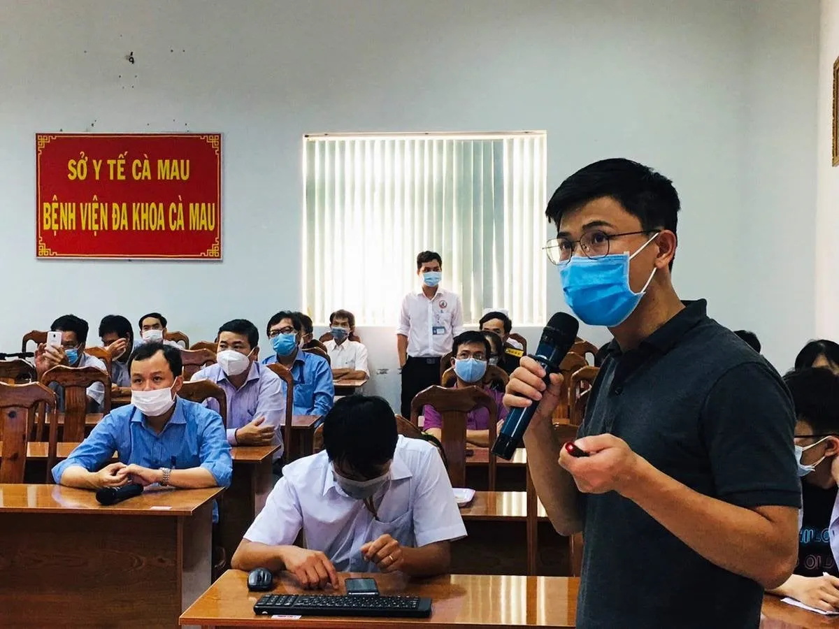 Bộ Y tế chuyển giao, đào tạo kỹ thuật điều trị bệnh nhân COVID-19 và cách đánh giá mức độ nguy cơ dịch bệnh cho tuyến tỉnh - Ảnh 1. Bộ Y tế chuyển giao, đào tạo kỹ thuật điều trị bệnh nhân COVID-19 và cách đánh giá mức độ nguy cơ dịch bệnh cho tuyến tỉnh - Ảnh 1.