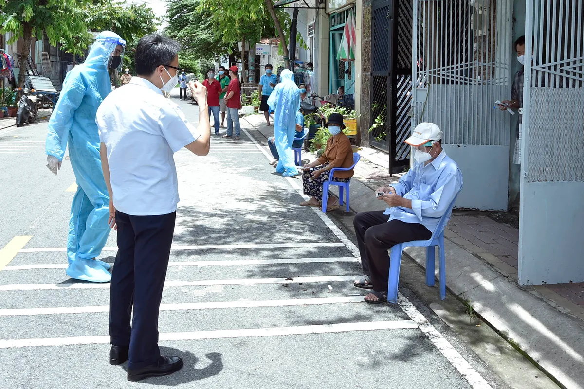 Phải chặt, s&aacute;t thực tiễn v&agrave; khẩn trương hơn nữa - Ảnh 9.