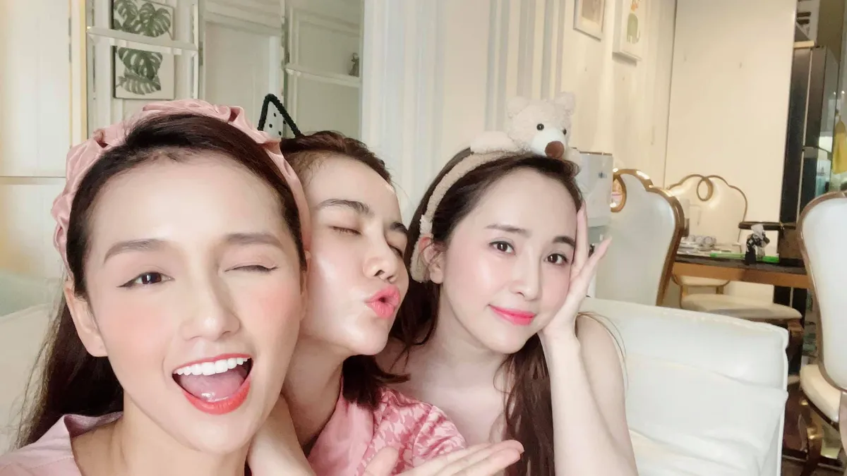 Diễn viên Việt tuần qua: Nhan sắc bà xã Hồng Đăng gây chú ý, Phương Oanh lên đồ cực sang chảnh cho Nam - Ảnh 23.