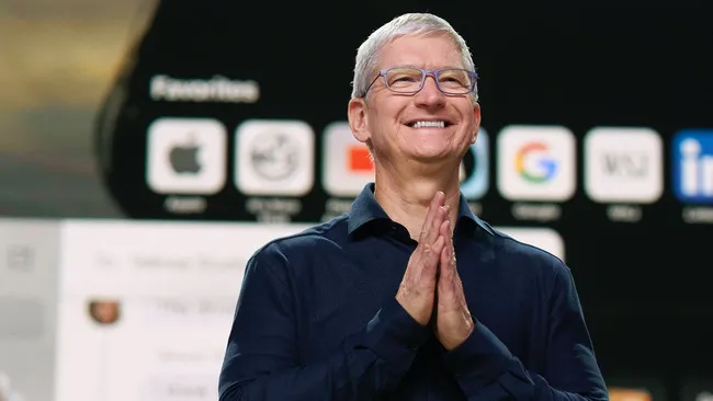 CEO Tim Cook có thể rời Apple vào năm 2025 - Ảnh 1.