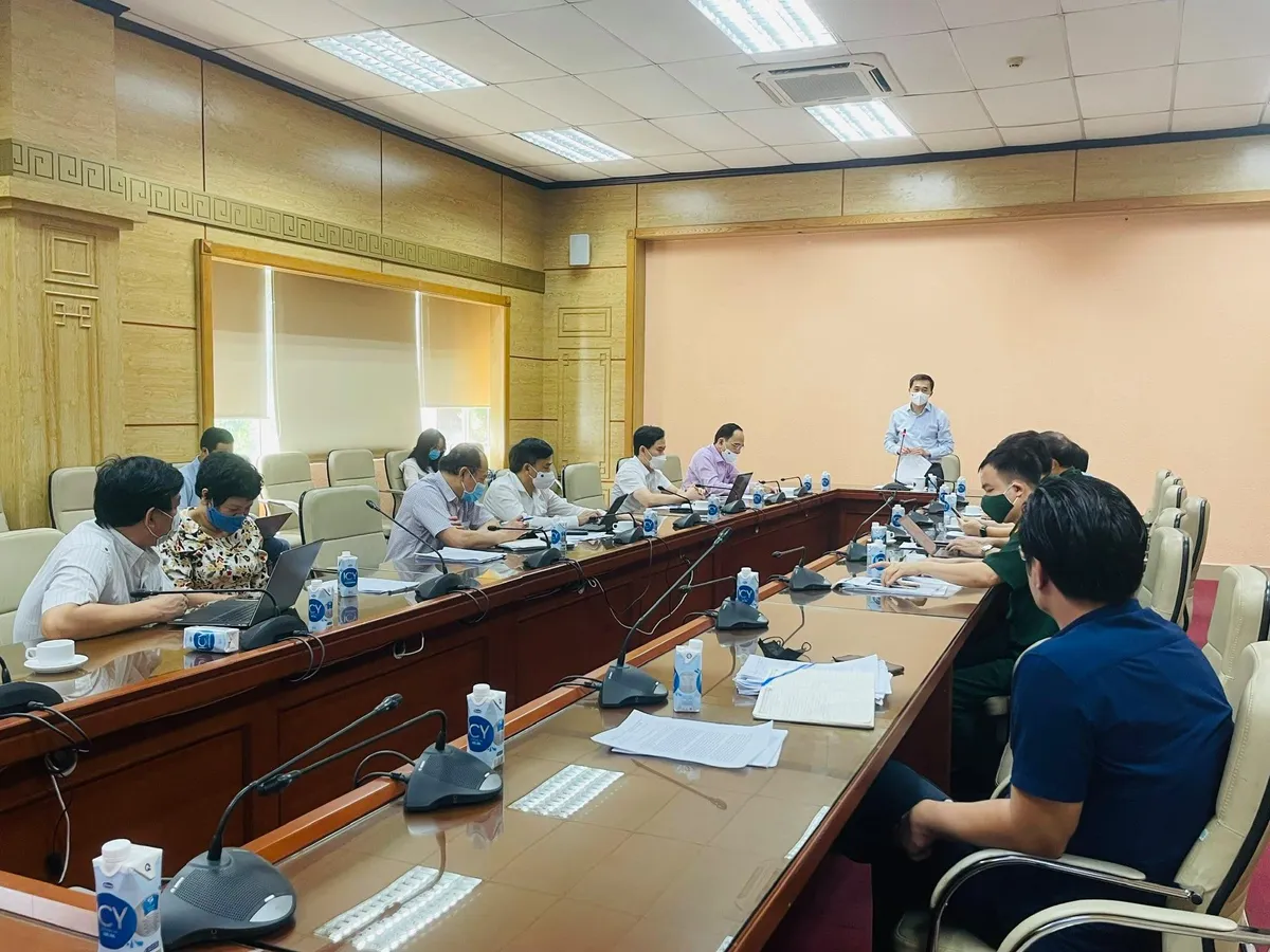 Thứ trưởng Trần Văn Thuấn đề nghị đẩy nhanh tiến độ nghiên cứu, sản xuất vaccine COVID-19 - Ảnh 1. Thứ trưởng Trần Văn Thuấn đề nghị đẩy nhanh tiến độ nghiên cứu, sản xuất vaccine COVID-19 - Ảnh 1.