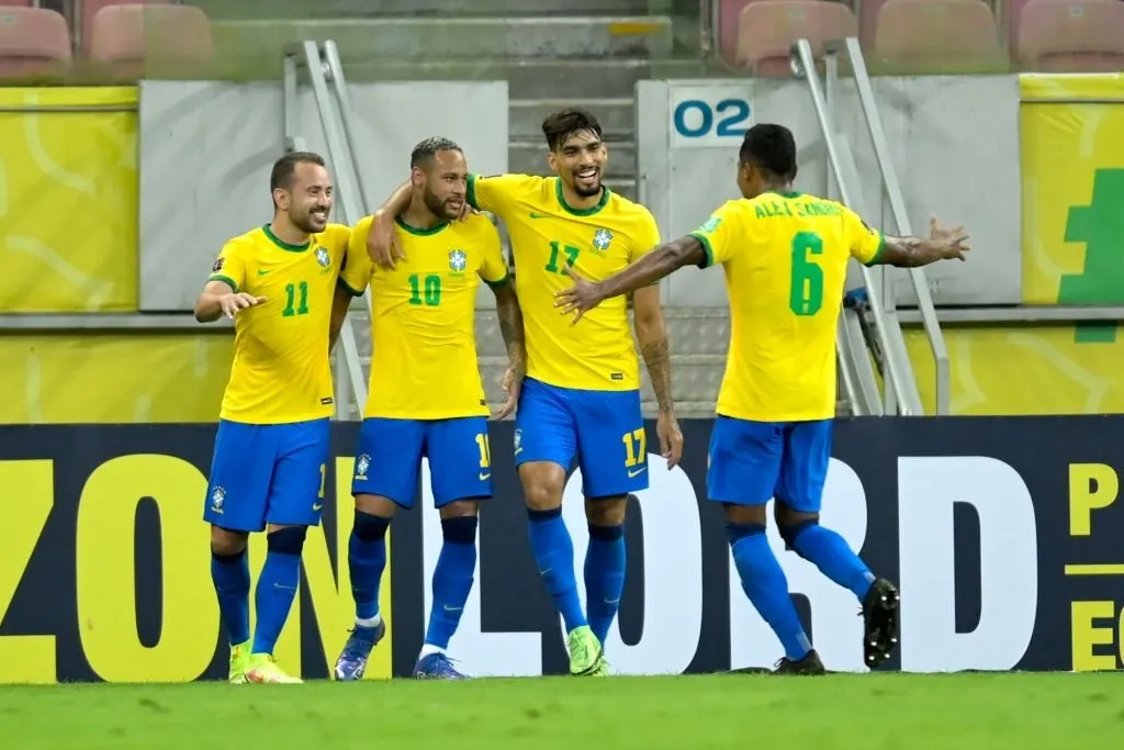 Neymar tỏa sáng, Brazil xây chắc ngôi đầu - Ảnh 2. Neymar tỏa sáng, Brazil xây chắc ngôi đầu - Ảnh 2.