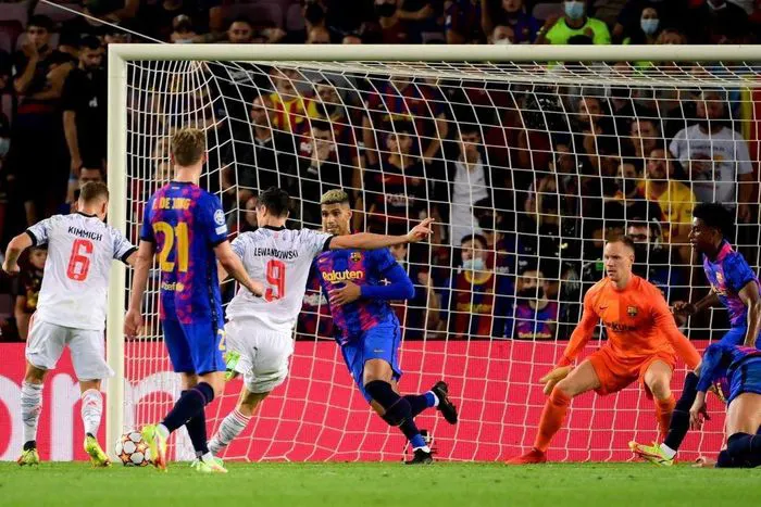 Lewandowski lập cú đúp, Bayern thắng dễ Barca ngay tại Camp Nou - Ảnh 4. Lewandowski lập cú đúp, Bayern thắng dễ Barca ngay tại Camp Nou - Ảnh 4.