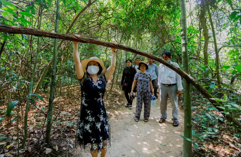 TP Hồ Chí Minh thí điểm du lịch có kiểm soát - Ảnh 1.