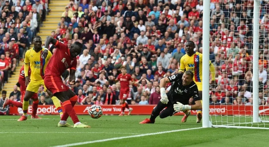 Thắng thuyết phục Palace, Liverpool vươn lên dẫn đầu BXH - Ảnh 2. Thắng thuyết phục Palace, Liverpool vươn lên dẫn đầu BXH - Ảnh 2.
