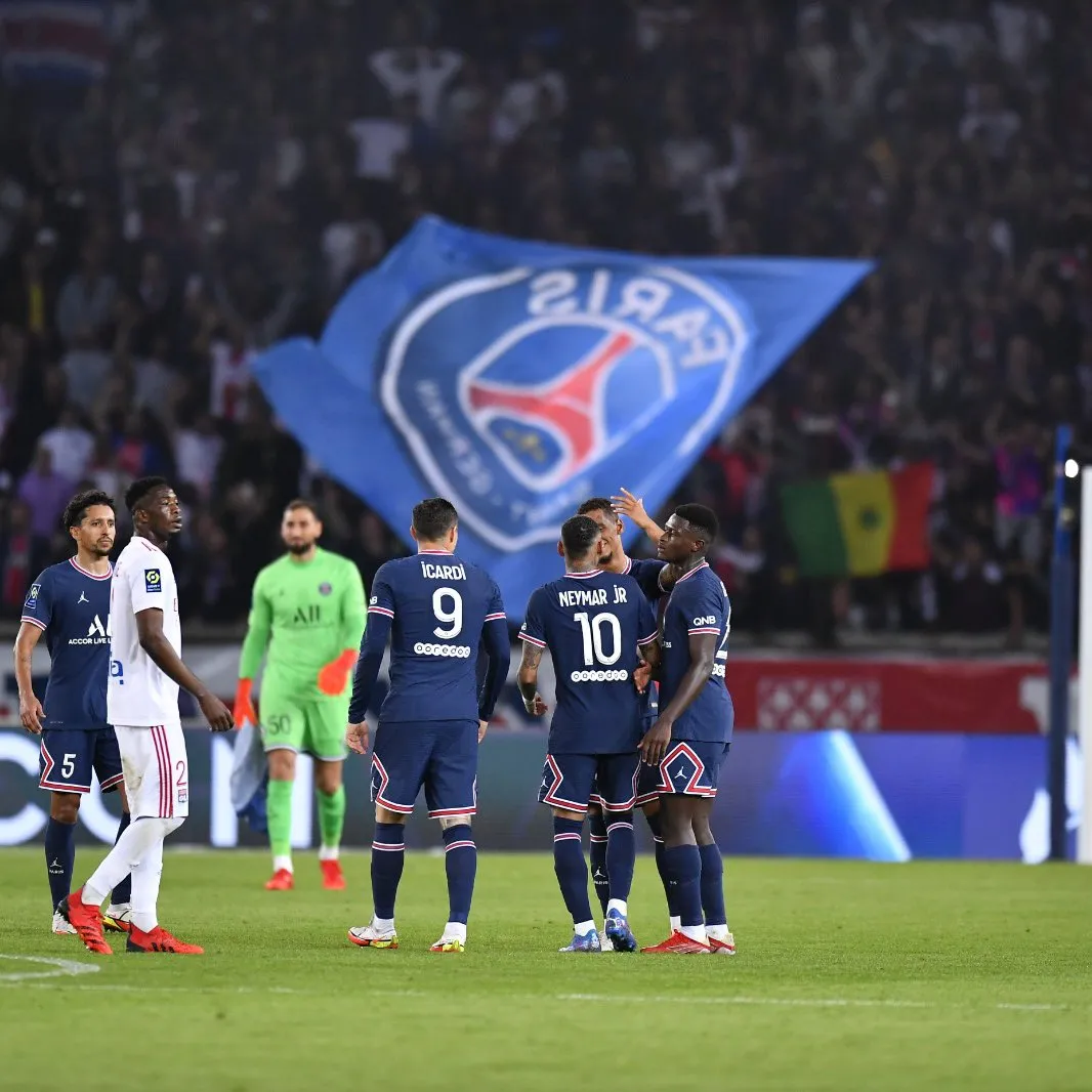 Messi im tiếng trong ngày PSG ngược dòng thắng Lyon - Ảnh 2. Messi im tiếng trong ngày PSG ngược dòng thắng Lyon - Ảnh 2.