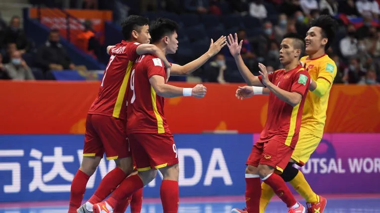 Ngày mai (24/9), ĐT futsal Việt Nam bay về nước - Ảnh 1.