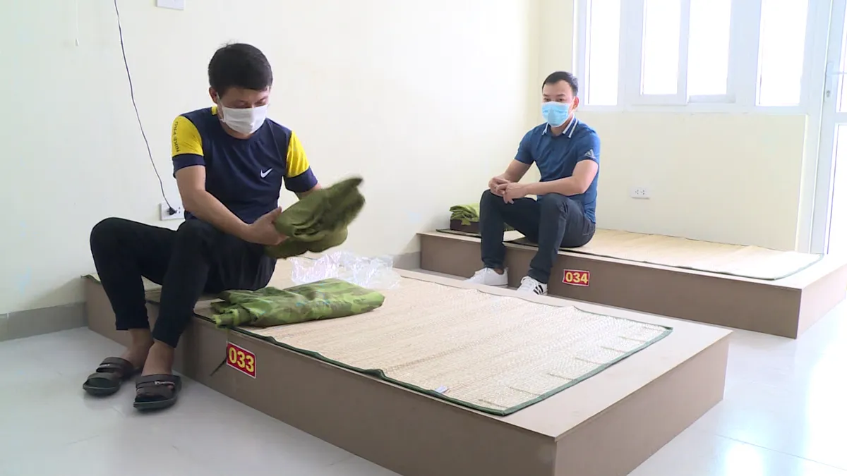 Bệnh viện Đa khoa Đông Anh tổ chức diễn tập tiếp nhận và điều trị người bệnh COVID-19 - Ảnh 8. Bệnh viện Đa khoa Đông Anh tổ chức diễn tập tiếp nhận và điều trị người bệnh COVID-19 - Ảnh 8.