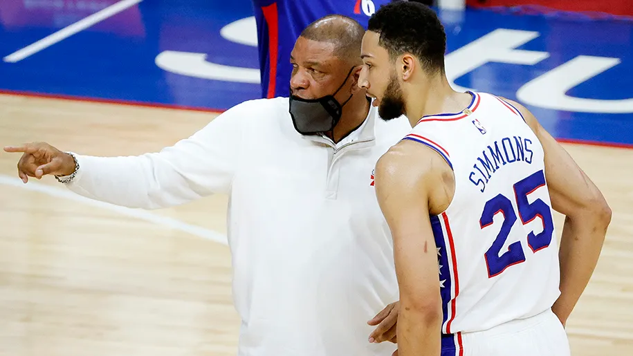 HLV Doc Rivers vẫn muốn hợp tác với Ben Simmons - Ảnh 1. HLV Doc Rivers vẫn muốn hợp tác với Ben Simmons - Ảnh 1.
