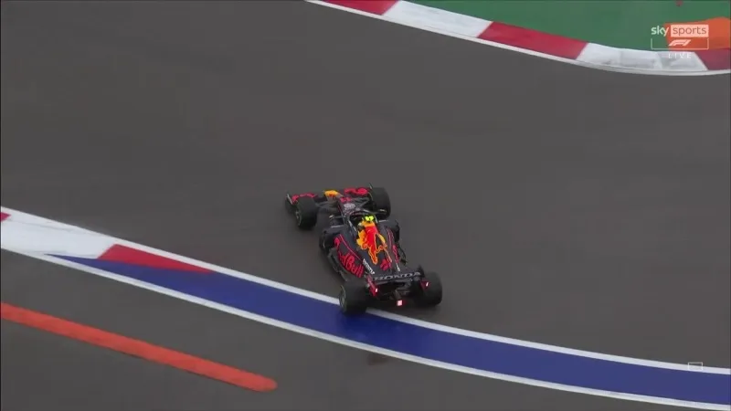 Lando Norris giành pole tại GP Nga - Ảnh 1.