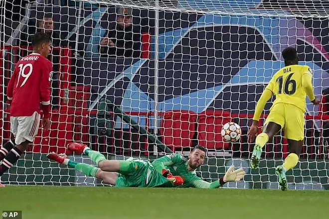 UEFA Champions League: Ronaldo ghi bàn phút cuối, Man Utd ngược dòng kịch tính trước Villarreal - Ảnh 1. UEFA Champions League: Ronaldo ghi bàn phút cuối, Man Utd ngược dòng kịch tính trước Villarreal - Ảnh 1.