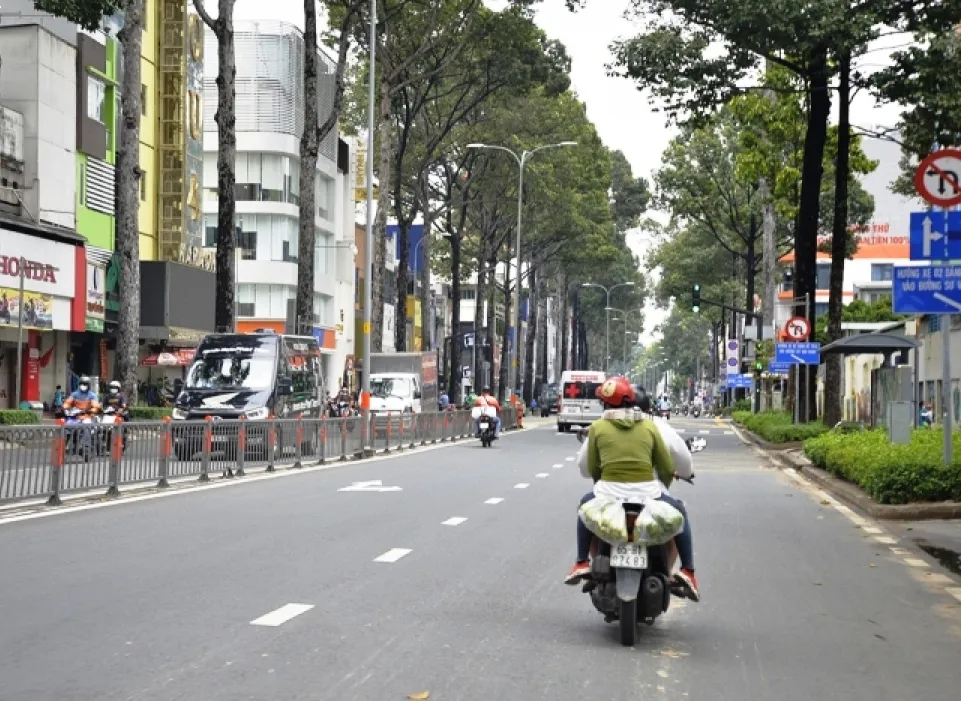 TP Hồ Chí Minh đã gỡ bỏ tất cả các chốt kiểm soát nội thành - Ảnh 2.