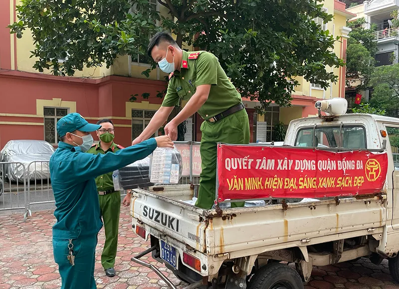 Bếp Đồng Hành đỏ lửa yêu thương chung tay cùng lực lượng tuyến đầu chống dịch - Ảnh 6.